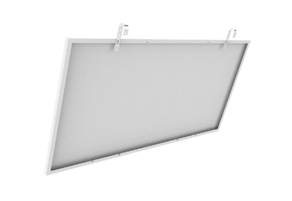 Fijación de módulos fotovoltaicos a una barandilla.
